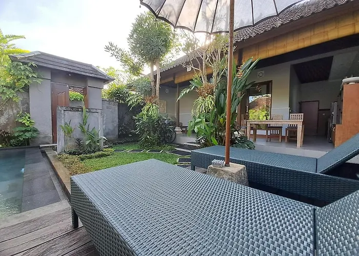 Villa Badra House Bougainvillea