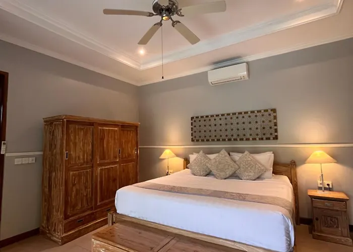 Villa Badra House Bougainvillea Ubud