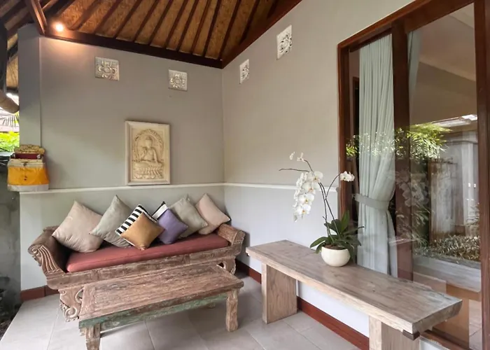 Villa Badra House Bougainvillea