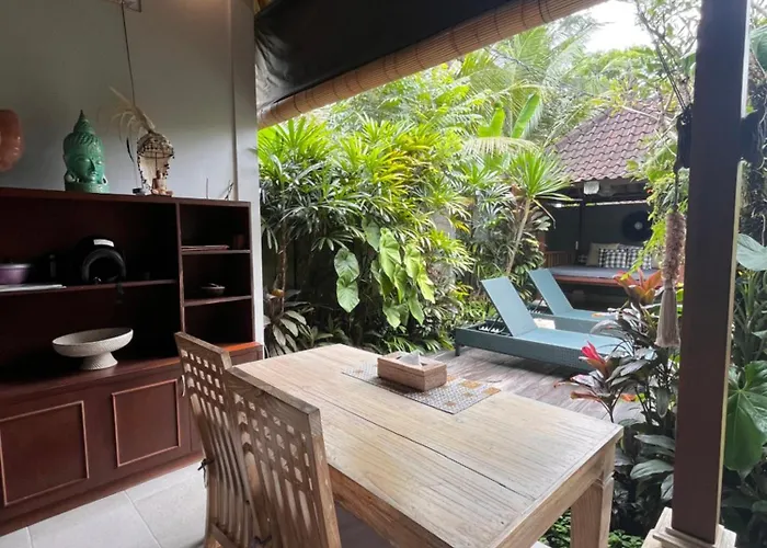 Villa Badra House Bougainvillea