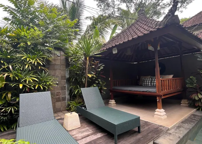 Villa Badra House Bougainvillea