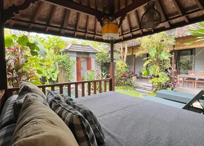 Badra House Bougainvillea Villa *